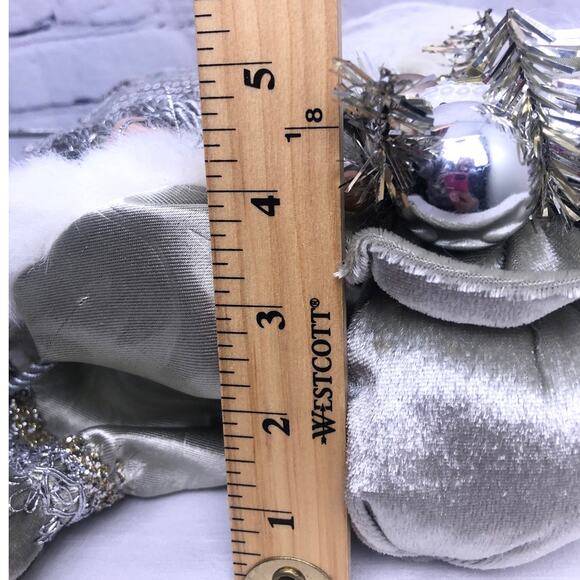Christmas Silver White Faux Fur 16" Standing Ceramic Face Hands Collectible Sana - Picture 16 of 16